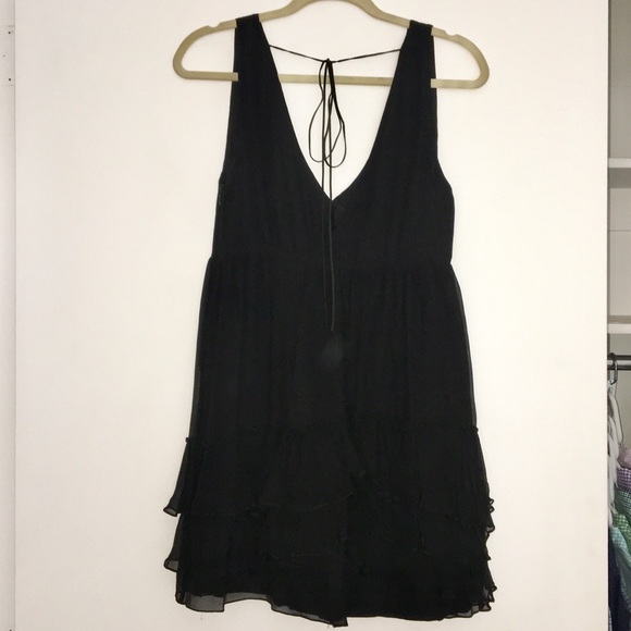 Elizabeth and James Dress - Picture 4 of 8